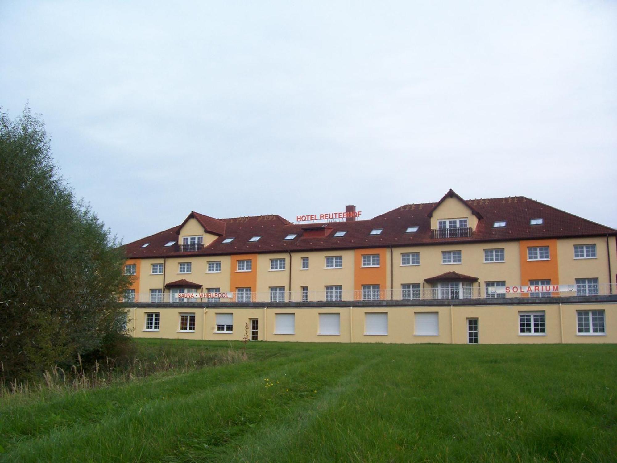 Hotel Reuterhof Reuterstadt Stavenhagen Exterior photo